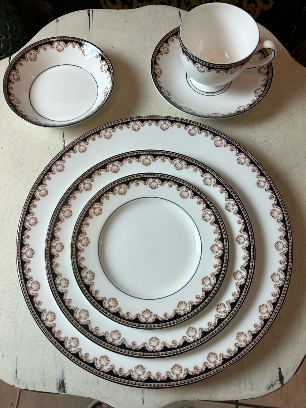 WEDGWOOD MEDICI R4588 Bone China 6 Piece Dinnerware Place Setting Plate Bowl Cup